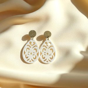 boucles-doreilles-baroques-blanches